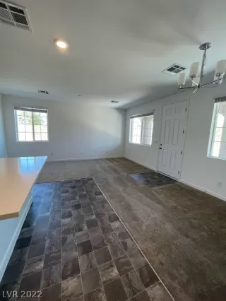 Photo #6: 2402791 Listing 