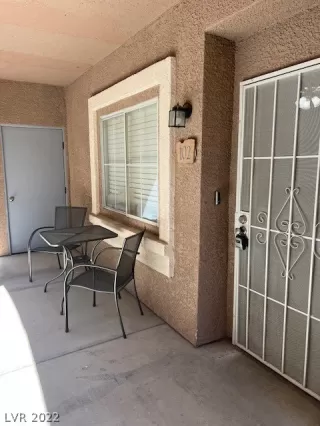 Photo #2: 2402793 Listing