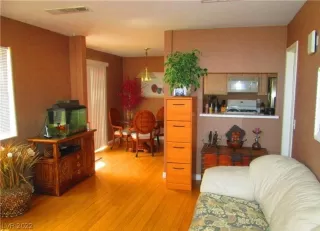 Photo #3: 2402817 Listing 