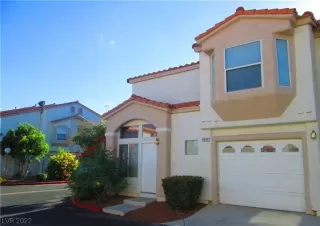 Photo #4: 2402817 Listing 