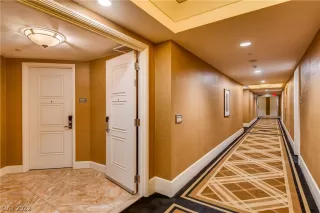 Photo #1: 2402856 Listing