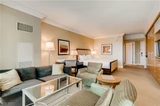 Photo #2: 2402856 Listing