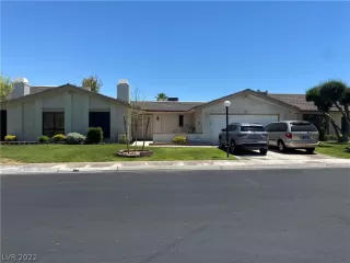 Photo #2: 2402863 Listing 