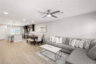 Photo #1: 2402982 Listing