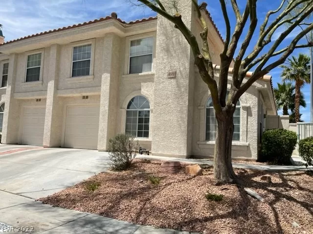 MLS: 2402983 Condo For Sale