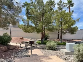 Photo #2: 2402983 Listing 