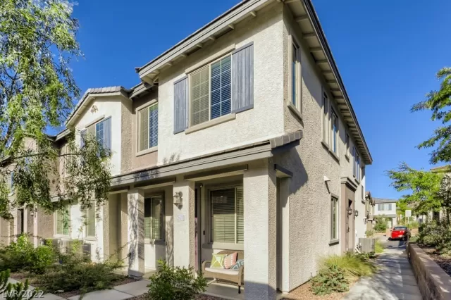 MLS: 2403038 Condo For Sale