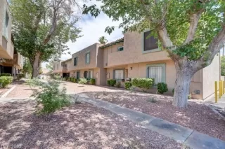 Photo #1: 2403046 Listing