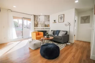 Photo #1: 2403135 Listing