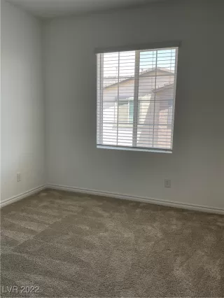 Photo #6: 2403156 Listing 