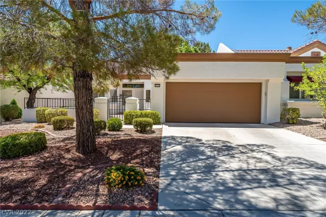MLS: 2403169 Condo For Sale