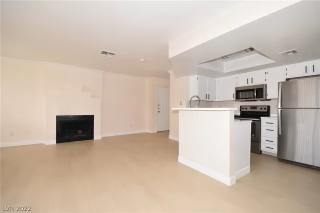 MLS: 2403206 Condo For Sale