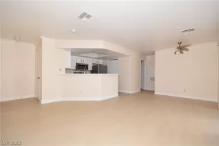 Photo #2: 2403206 Listing 