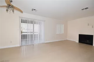 Photo #3: 2403206 Listing 