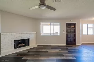 Photo #2: 2403218 Listing