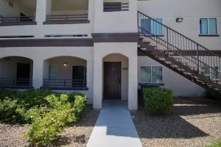 Photo #2: 2403242 Listing 