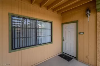 Photo #1: 2403293 Listing 