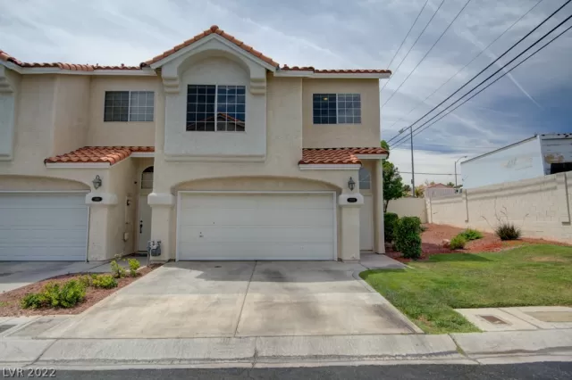 MLS: 2403303 Condo For Sale