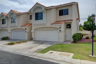 Photo #1: 2403303 Listing