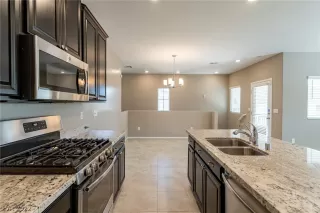 Photo #1: 2403305 Listing