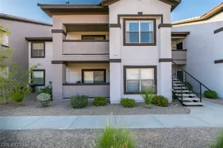 Photo #3: 2403312 Listing