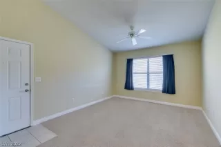 Photo #6: 2403312 Listing