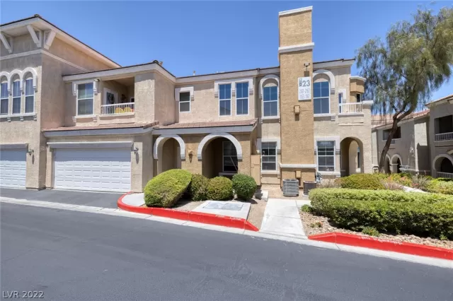 MLS: 2403325 Condo For Sale