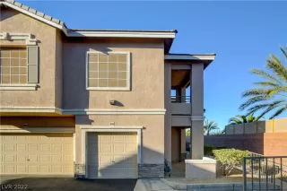 Photo #2: 2403349 Listing 