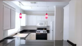 Photo #6: 2403356 Listing 