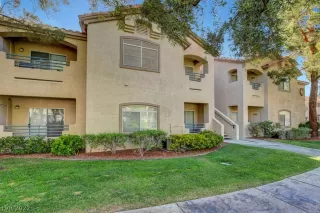 Photo #6: 2403411 Listing