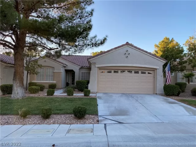 MLS: 2403489 Condo For Sale