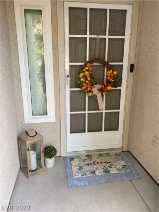 Photo #2: 2403489 Listing 