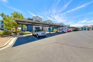 Photo #2: 2403490 Listing