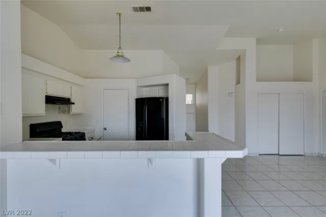 MLS: 2403499 Condo For Sale