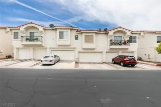 Photo #1: 2403499 Listing 