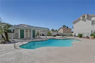 Photo #2: 2403499 Listing 