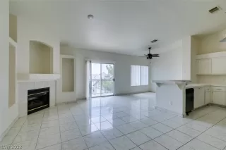 Photo #3: 2403499 Listing 