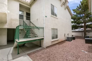 Photo #5: 2403499 Listing 