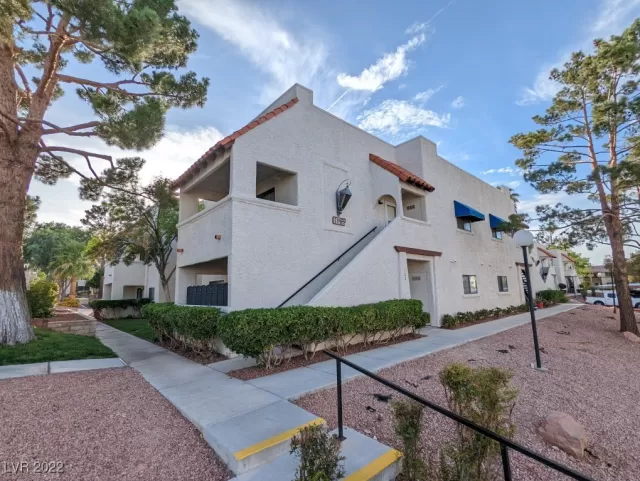 MLS: 2403549 Condo For Sale