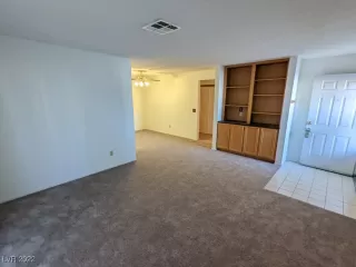 Photo #2: 2403549 Listing 