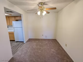 Photo #3: 2403549 Listing 