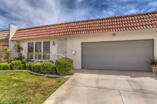 Photo #3: 2403570 Listing