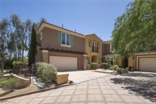 Photo #1: 2403572 Listing