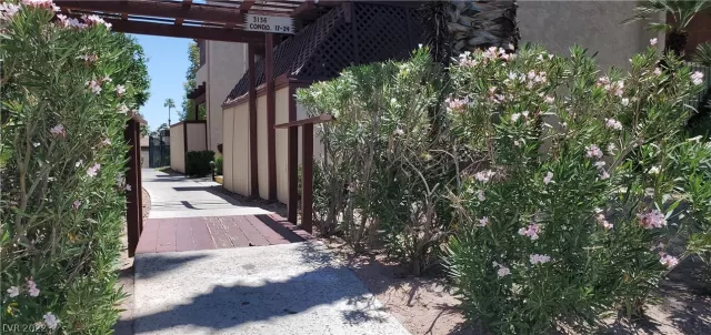 MLS: 2403576 Condo For Sale