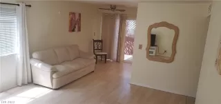 Photo #6: 2403576 Listing