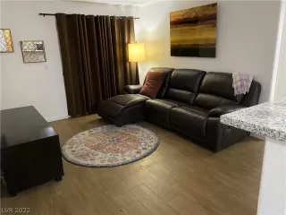 Photo #1: 2403611 Listing