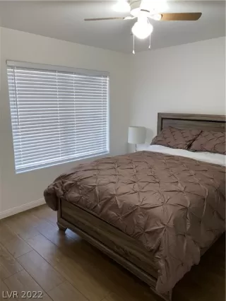 Photo #4: 2403611 Listing