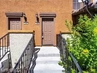 Photo #3: 2403622 Listing