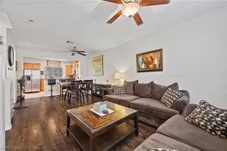 Photo #6: 2403622 Listing