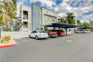 Photo #1: 2403625 Listing 